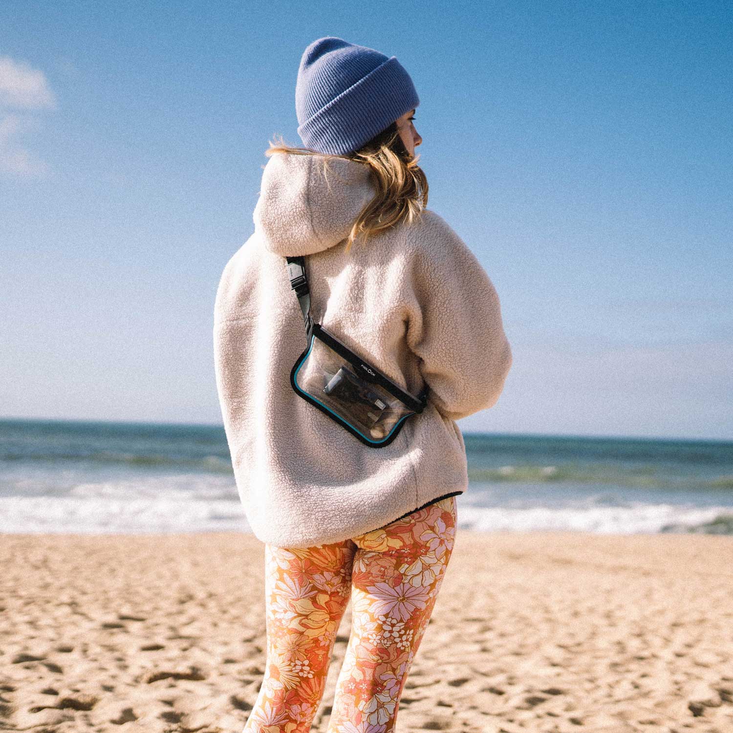 HERMETIC SLING BAG