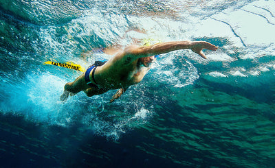 Wie du die Angst vorm Schwimmen überwindest