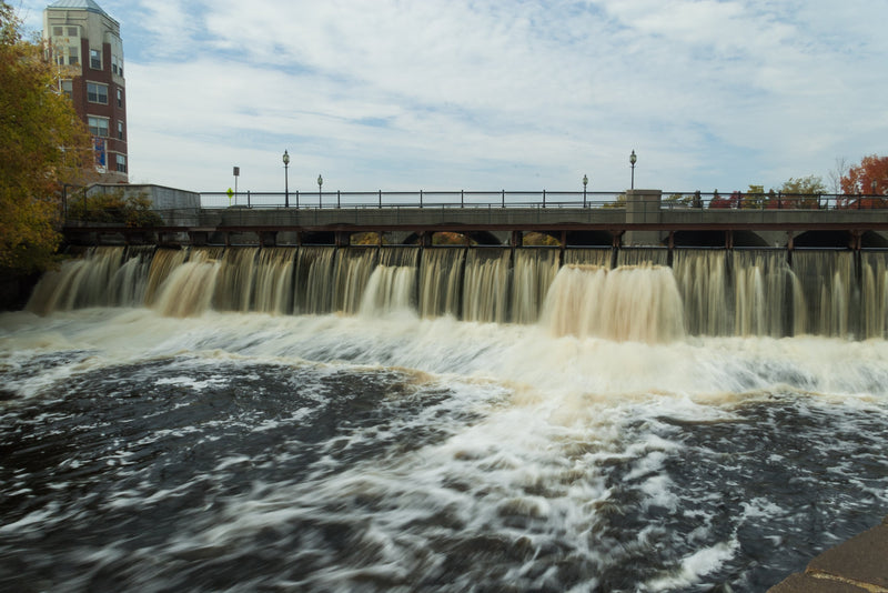 Courants d'aspiration en rivière: pourquoi les barrages et écluses sont si dangereux