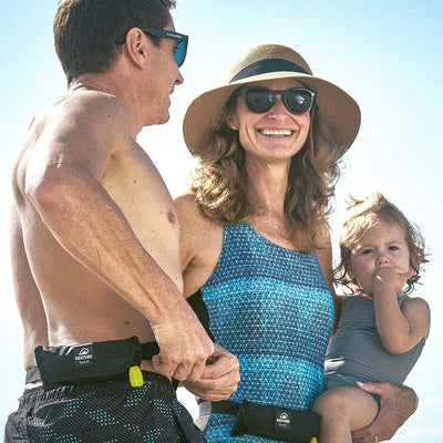 LOIC BRANDA, PROFESSIONAL OPEN WATER SWIMMER mit Familie und Restube beach